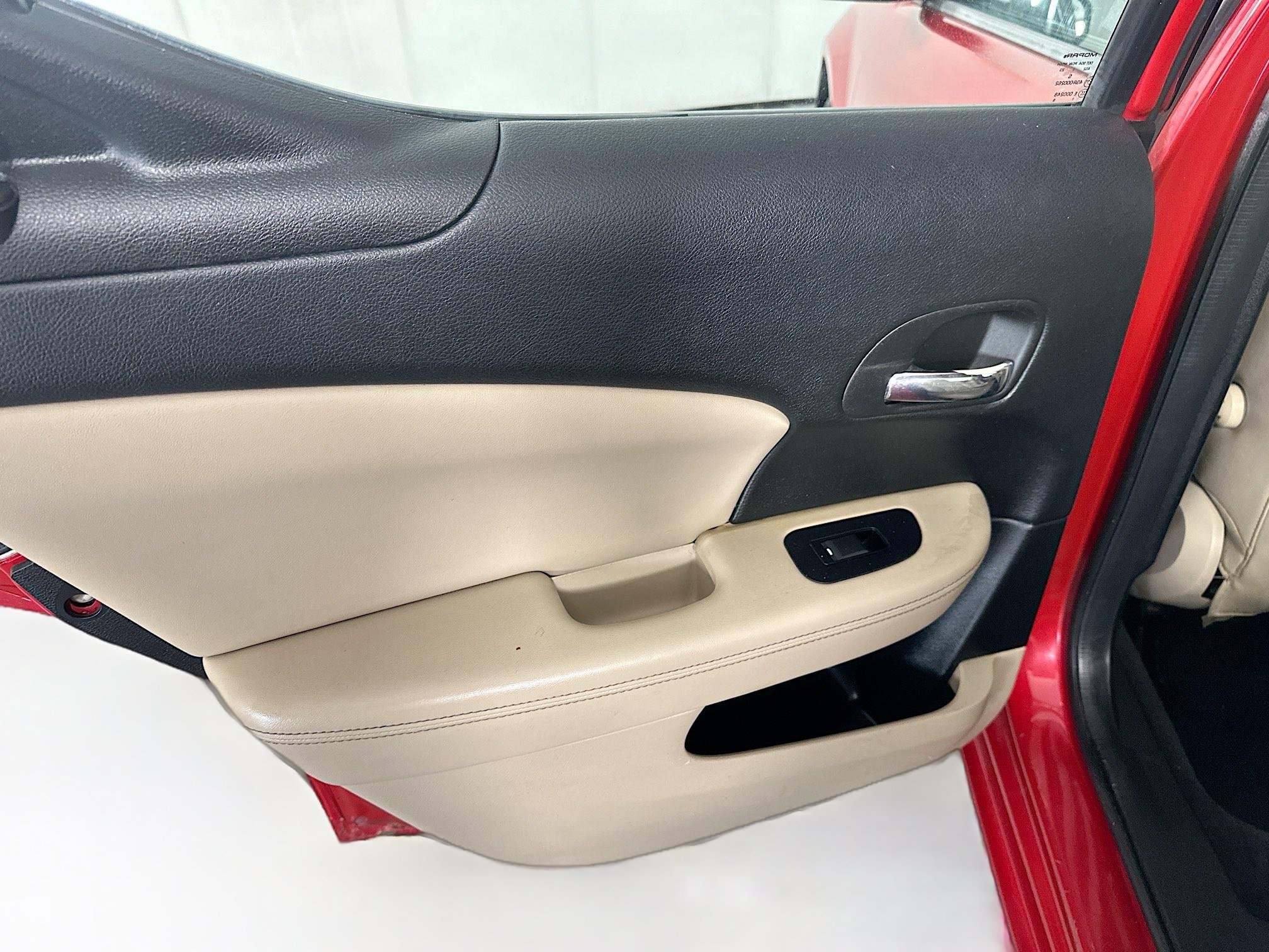 Used 2013 Dodge Avenger SXT w/ Rallye Appearance Group FWD image 22