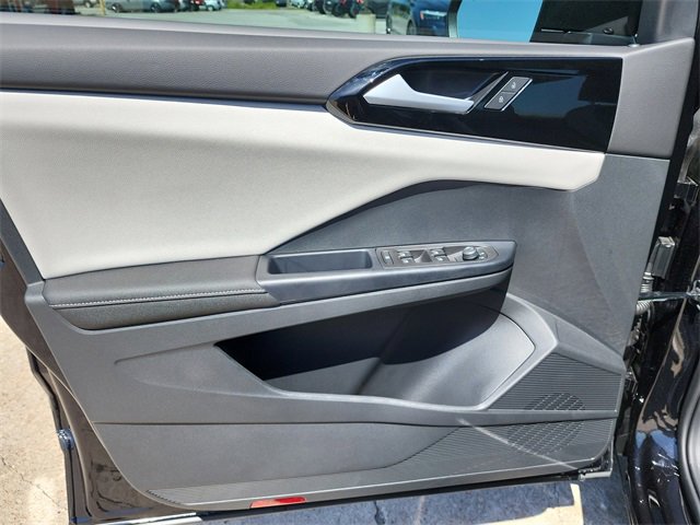 New 2025 Volkswagen Taos S image 8