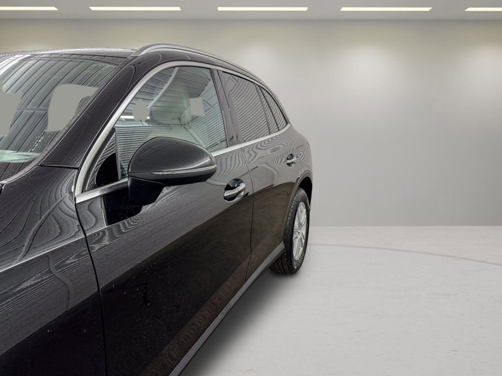 Used 2025 Mercedes-Benz GLC 300 GLC 300 image 8