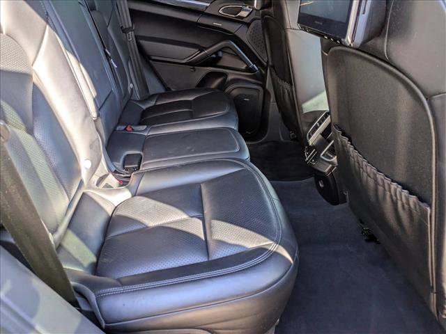 Used 2017 Porsche Cayenne Turbo image 26