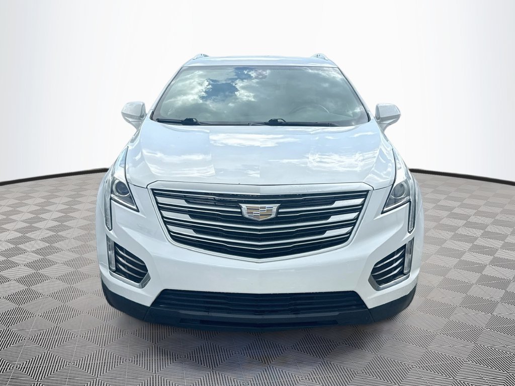 Used 2019 Cadillac XT5 FWD image 2