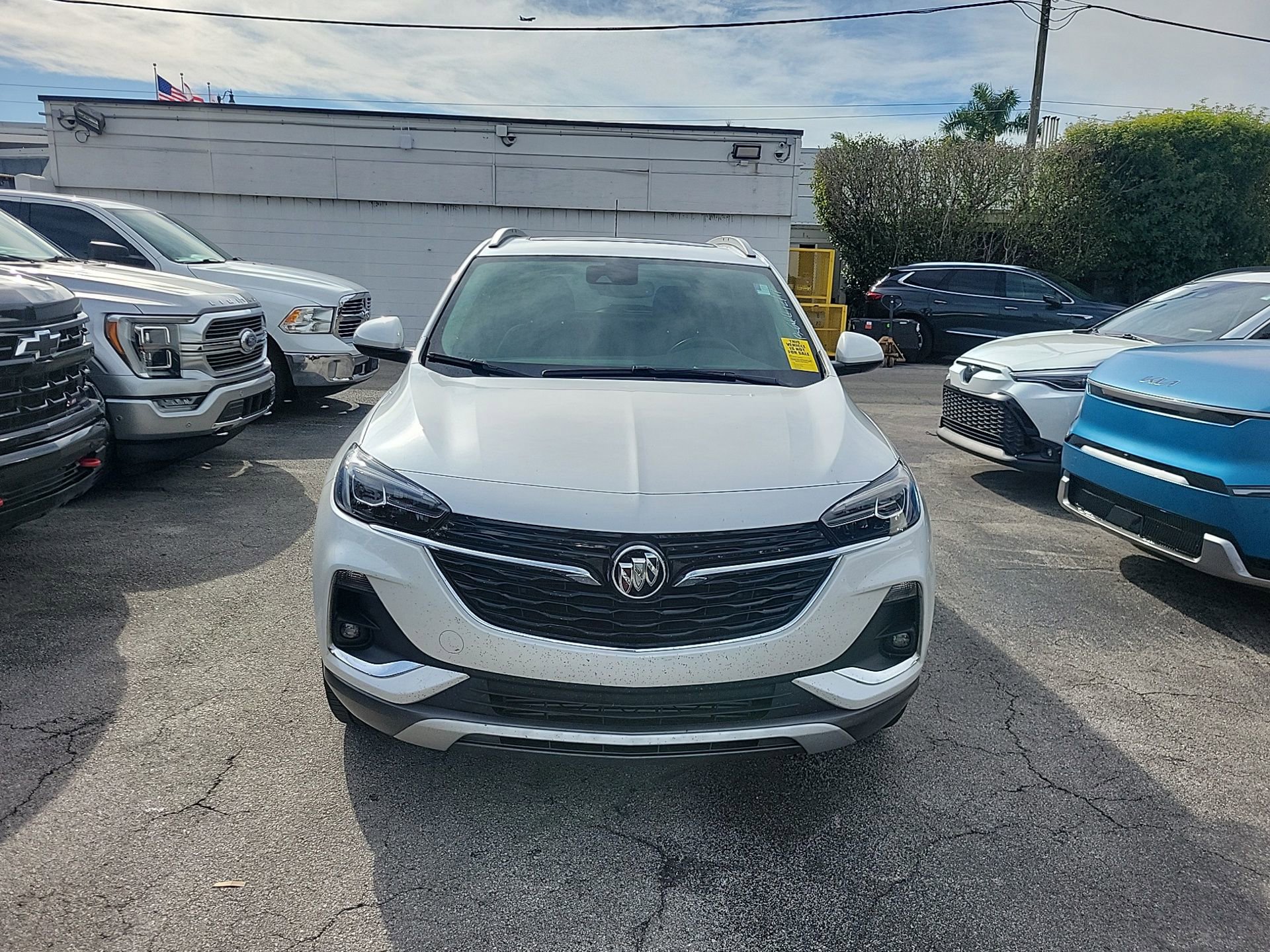 Used 2023 Buick Encore GX Essence w/ Experience Buick Package image 4