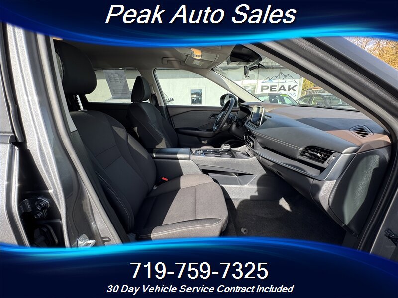 Used 2023 Nissan Rogue S image 30