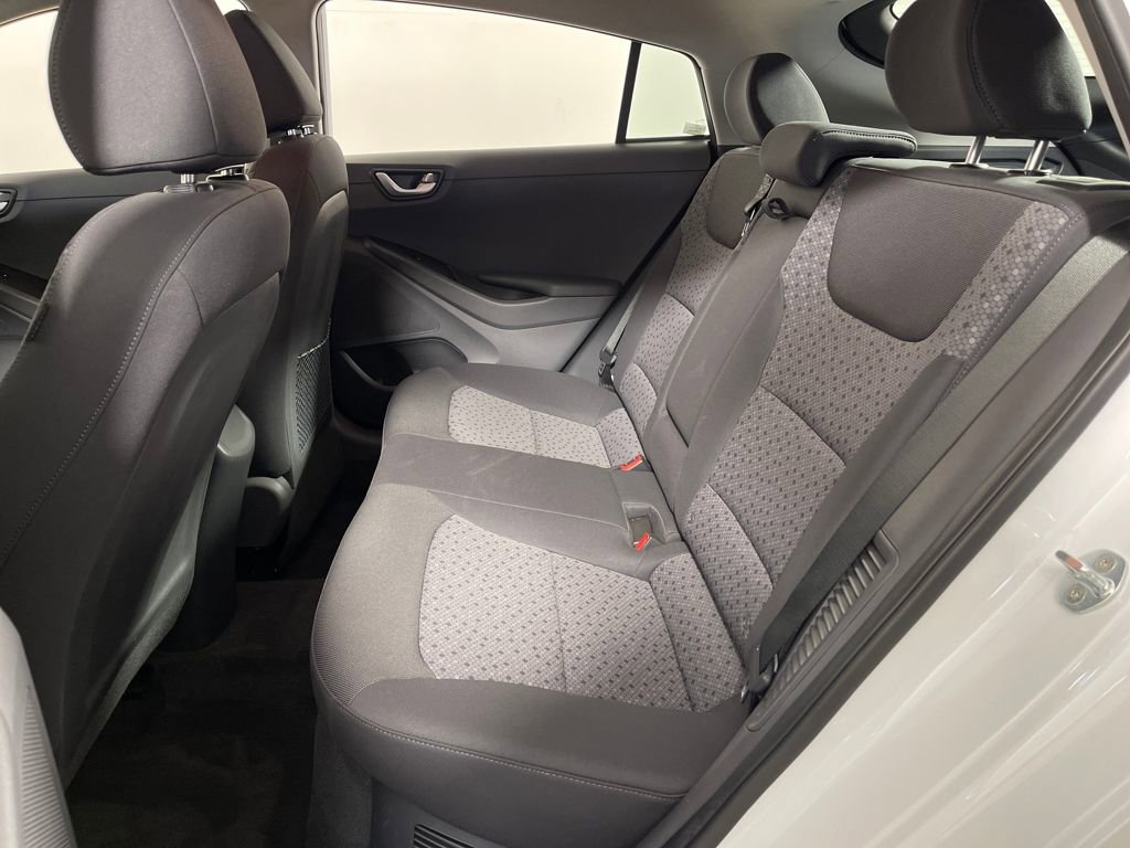 Used 2019 Hyundai Ioniq Plug-In Hybrid image 13