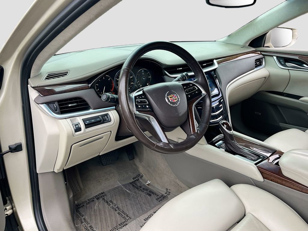 Used 2013 Cadillac XTS Platinum FWD image 9