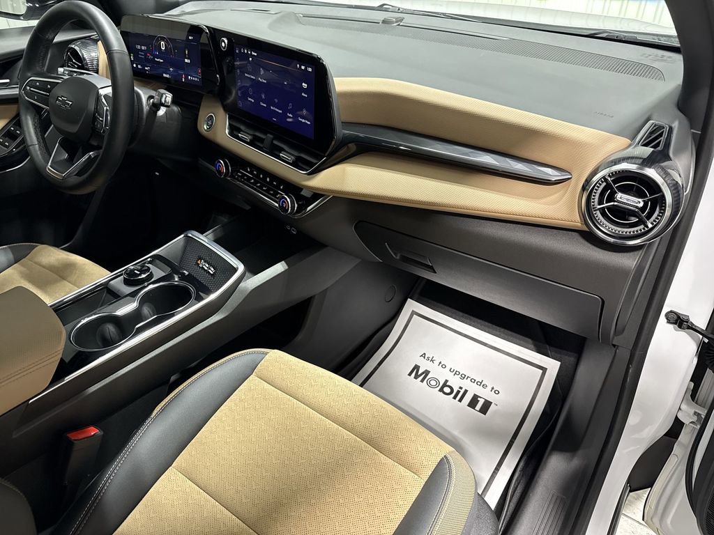 Used 2025 Chevrolet Equinox ACTIV image 30