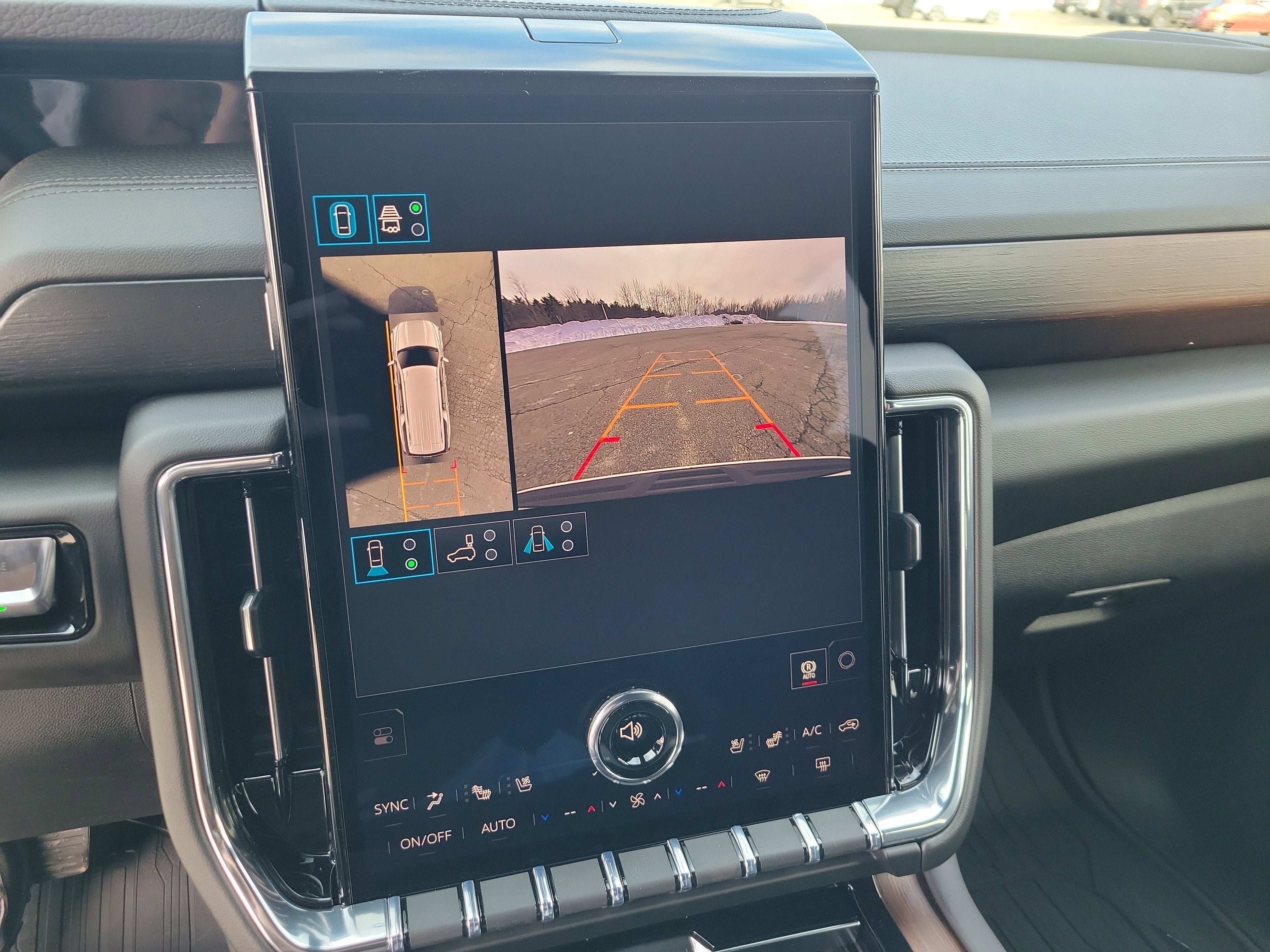 New 2026 GMC Yukon XL Denali w/ Sun & Power Step Package AWD/4WD image 25
