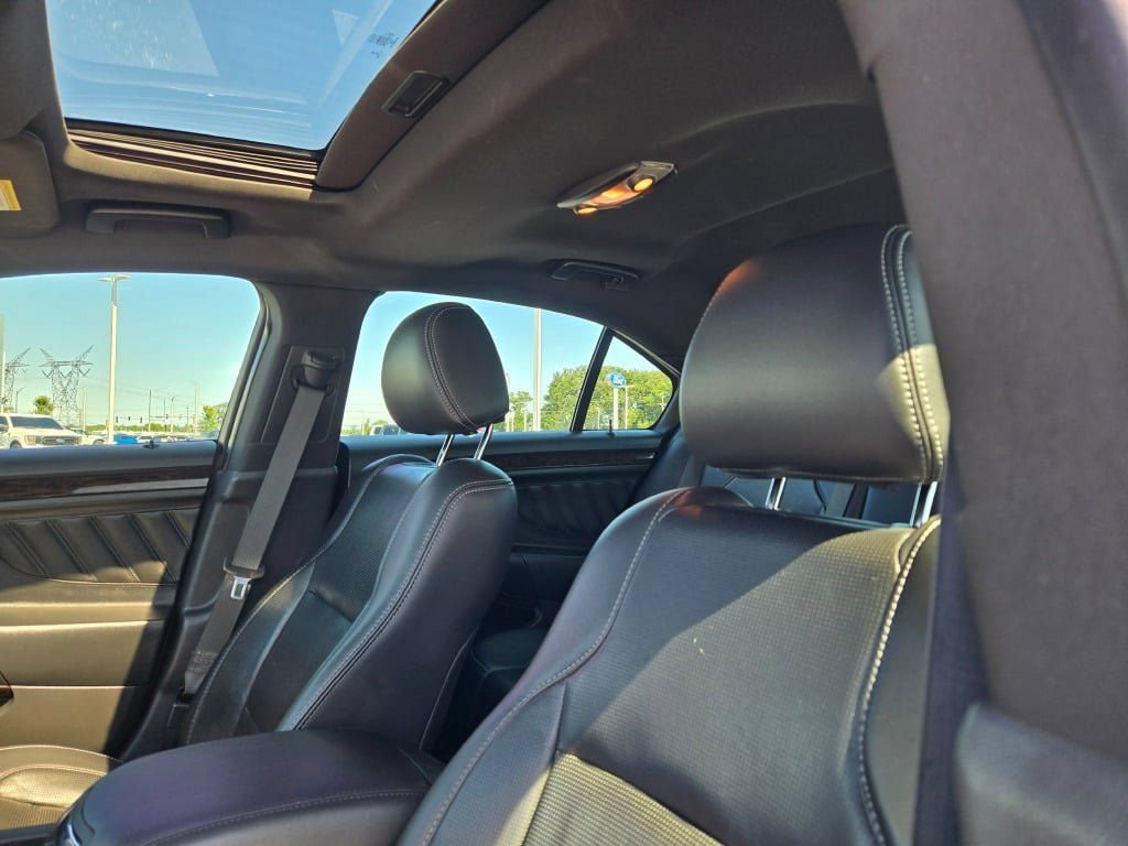 Used 2019 Ford Taurus Limited AWD/4WD image 25