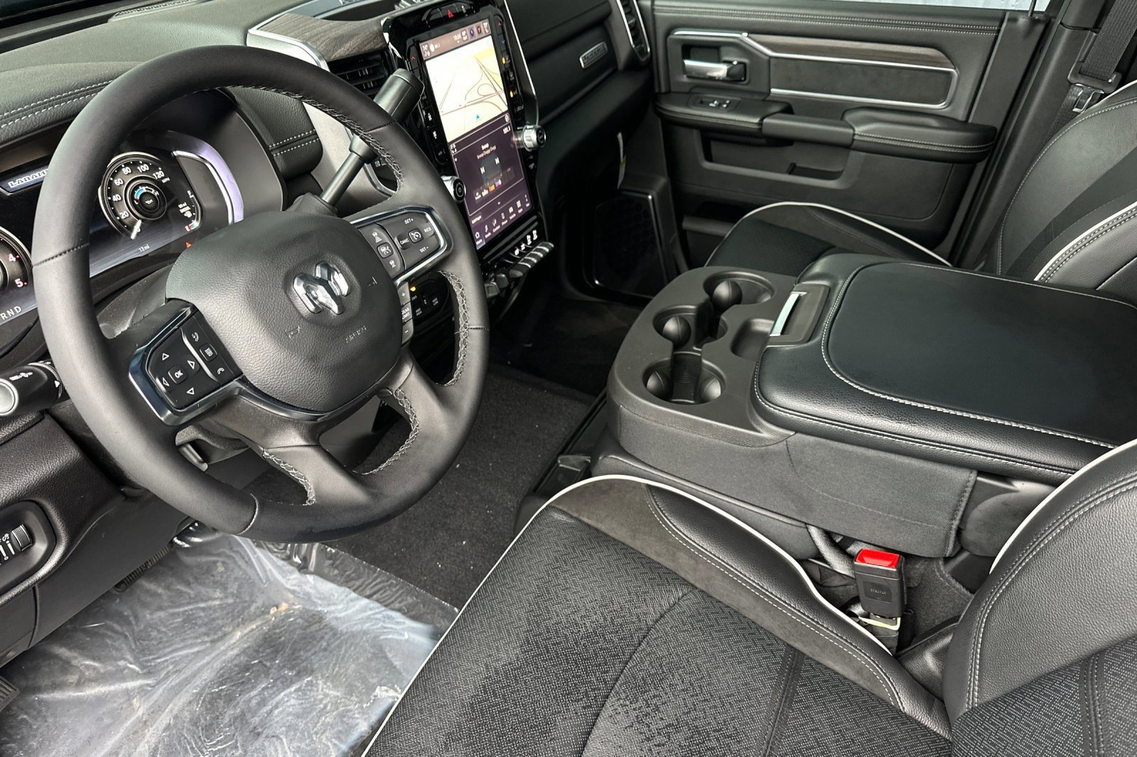 New 2026 RAM 2500 Laramie w/ Towing Technology Group image 9