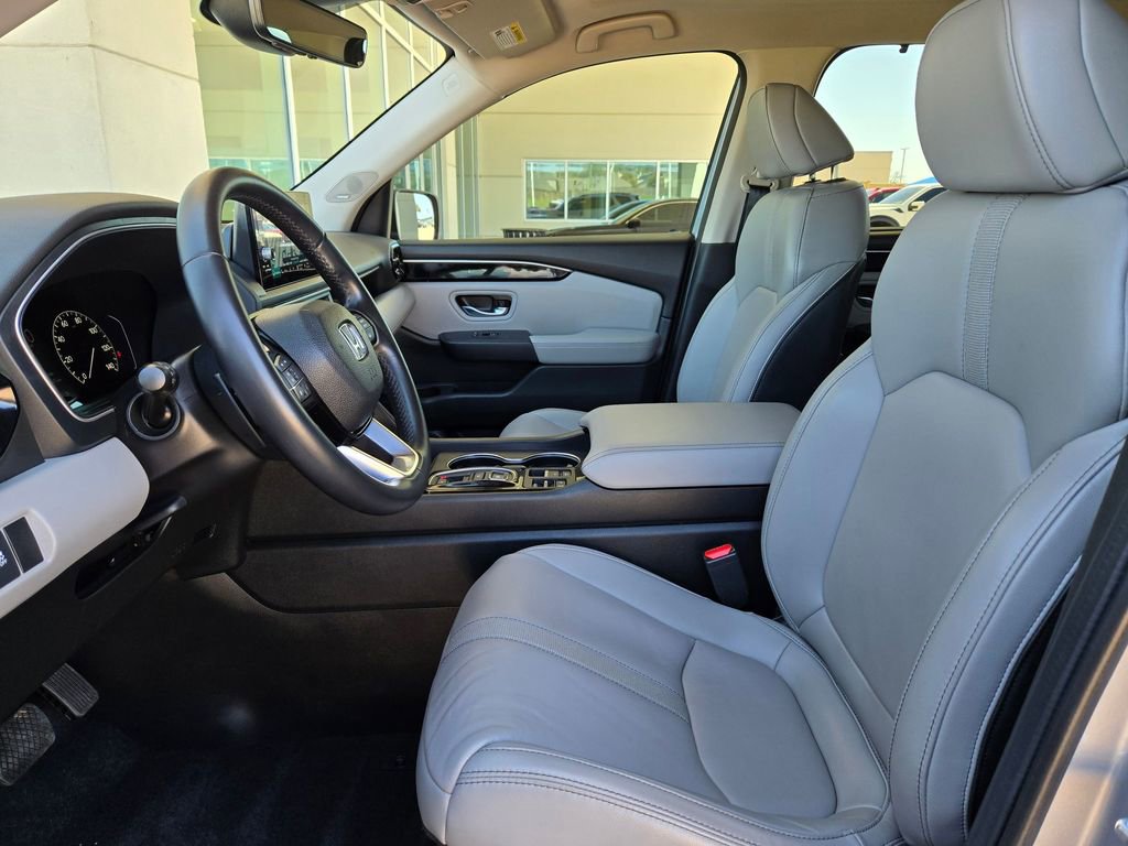 Used 2023 Honda Pilot Touring image 9