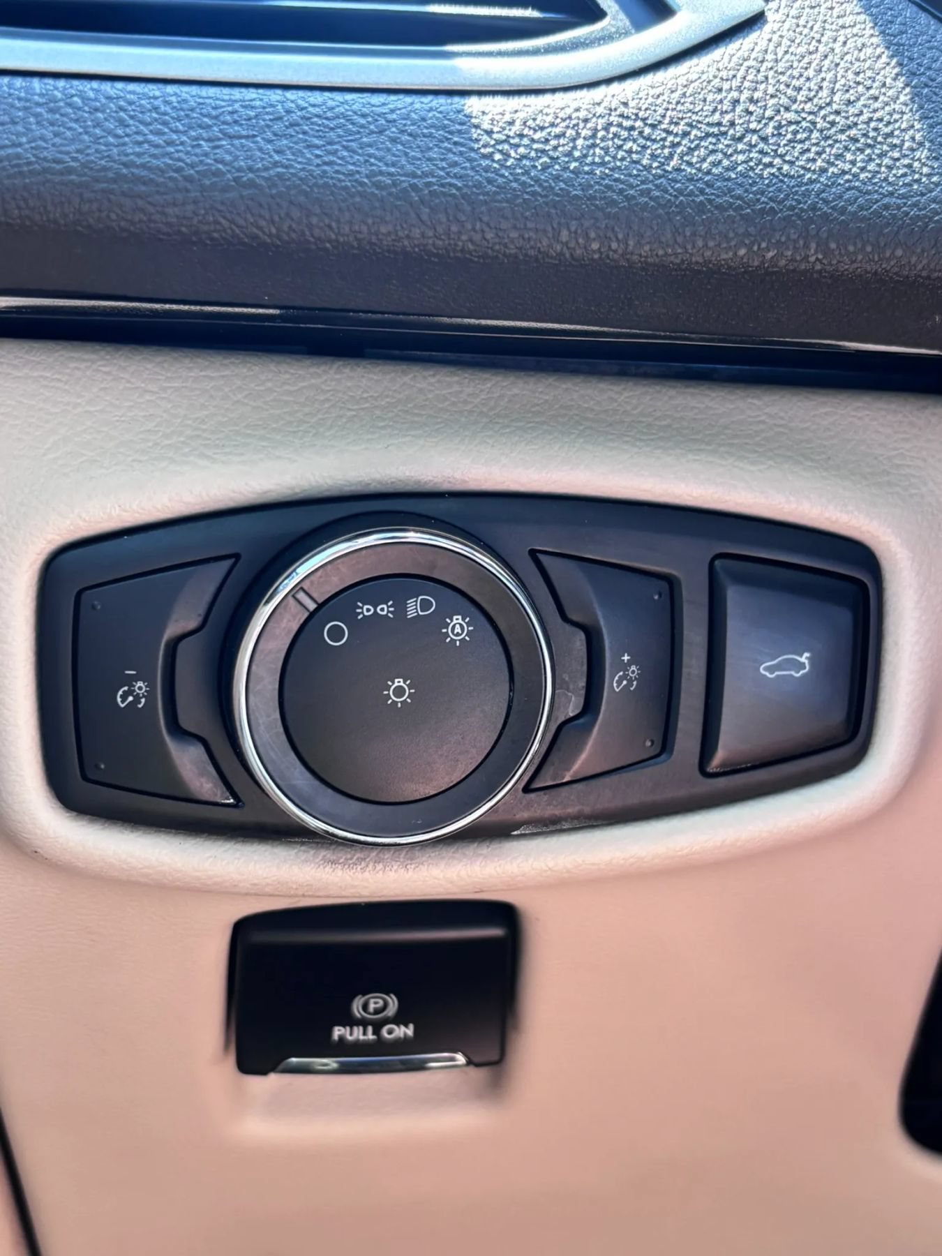 Used 2020 Lincoln MKZ Reserve w/ Elements Package FWD image 9