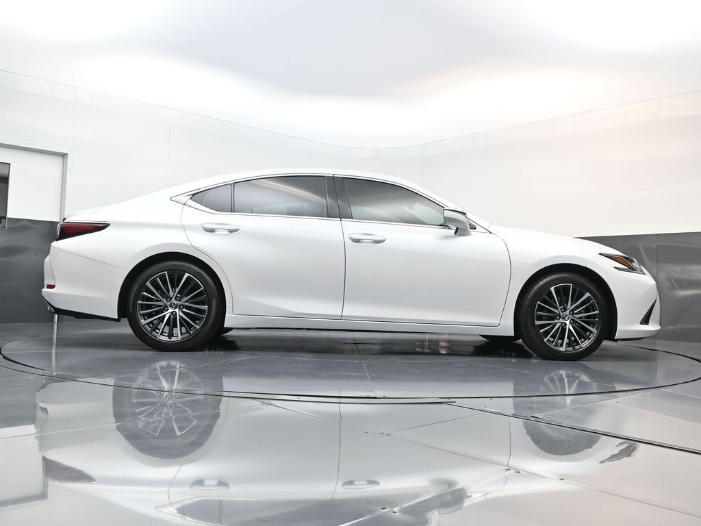 Used 2023 Lexus ES 350 w/ Premium Package image 15