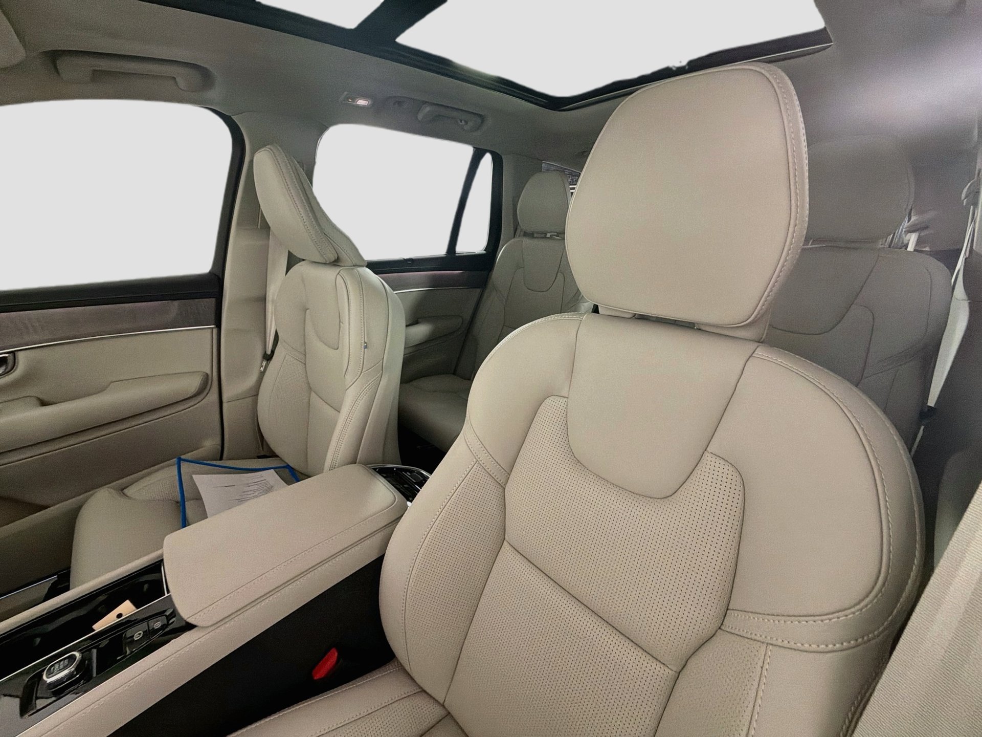 New 2027 Volvo XC90 T8 Ultra AWD/4WD image 21
