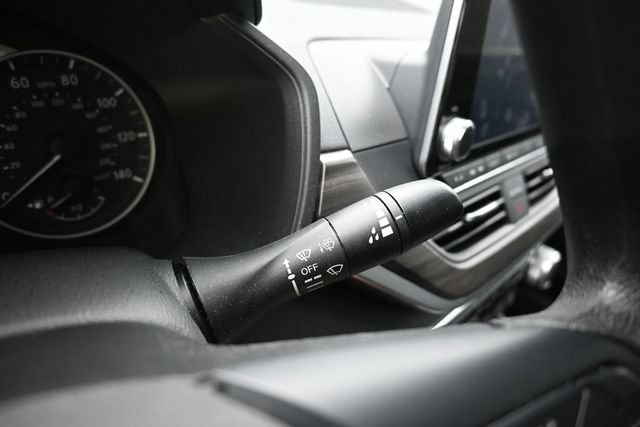 Used 2025 Nissan Altima 2.5 SV FWD image 23