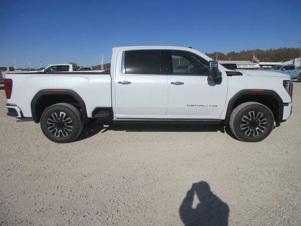 New 2026 GMC Sierra 2500 Denali Ultimate image 3
