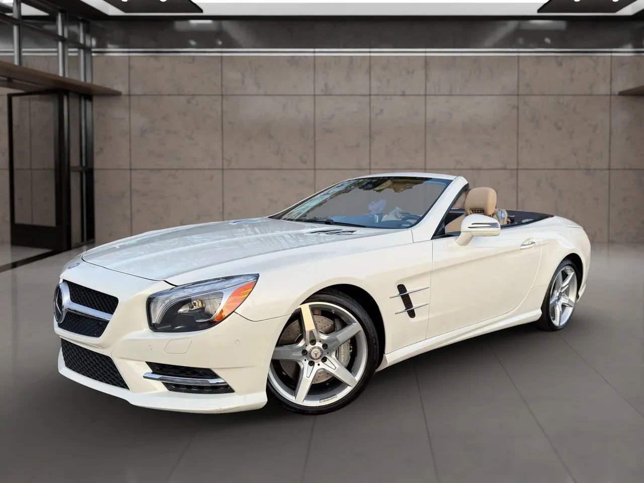 Used 2014 Mercedes-Benz SL 550 image 16