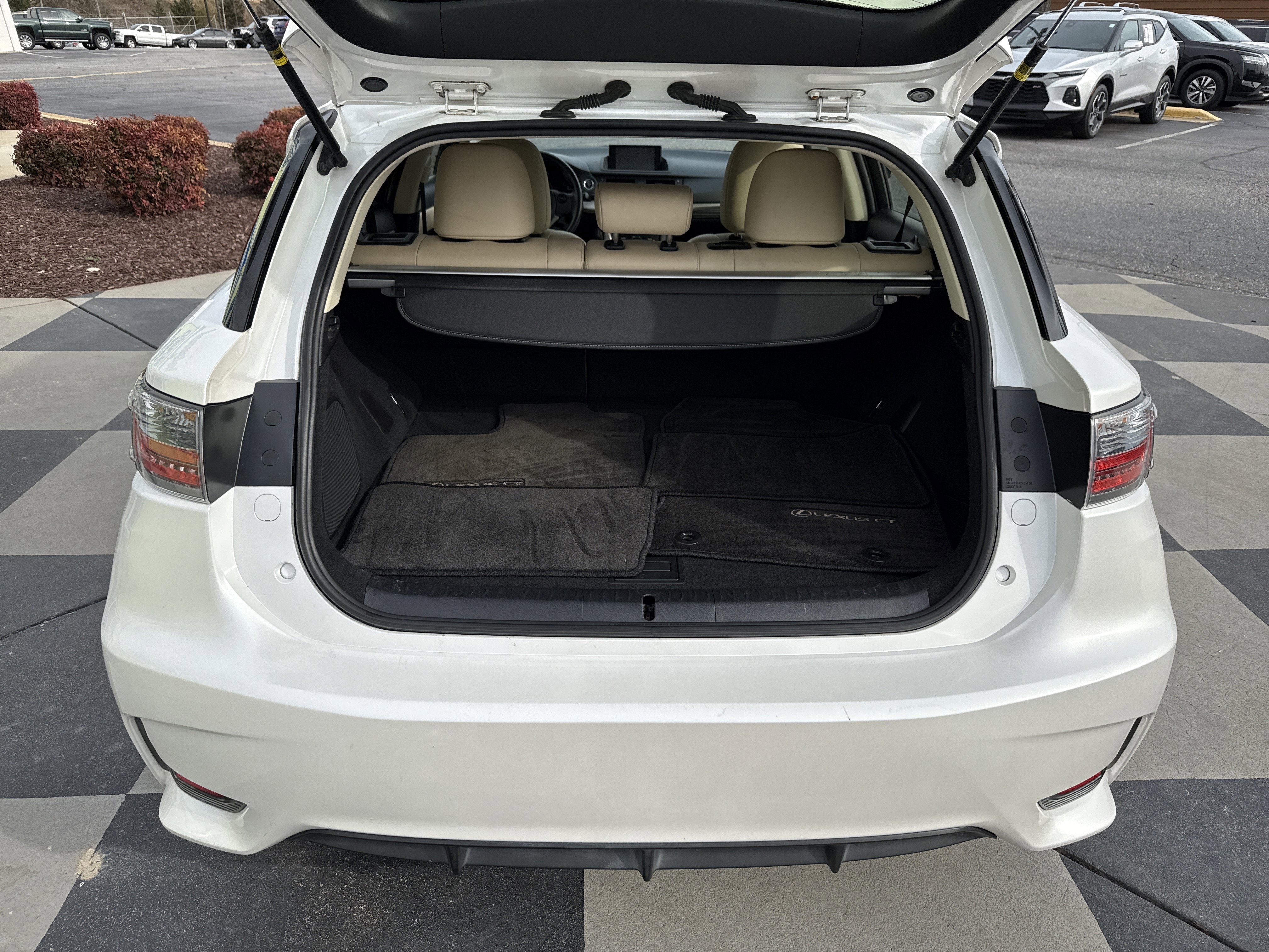 Used 2015 Lexus CT 200h w/ Navigation Package image 33