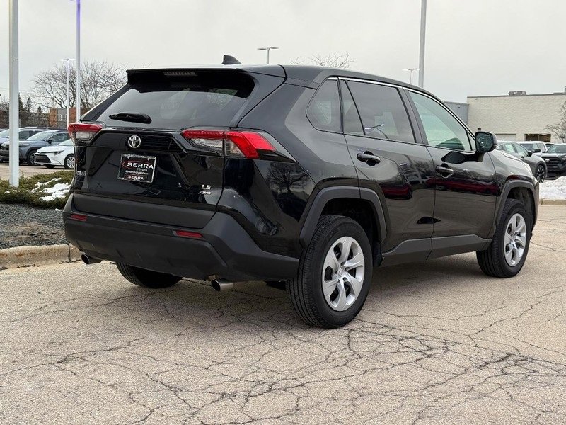 Used 2023 Toyota RAV4 LE image 3