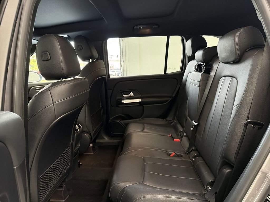 Used 2021 Mercedes-Benz GLB 250 GLB 250 image 18