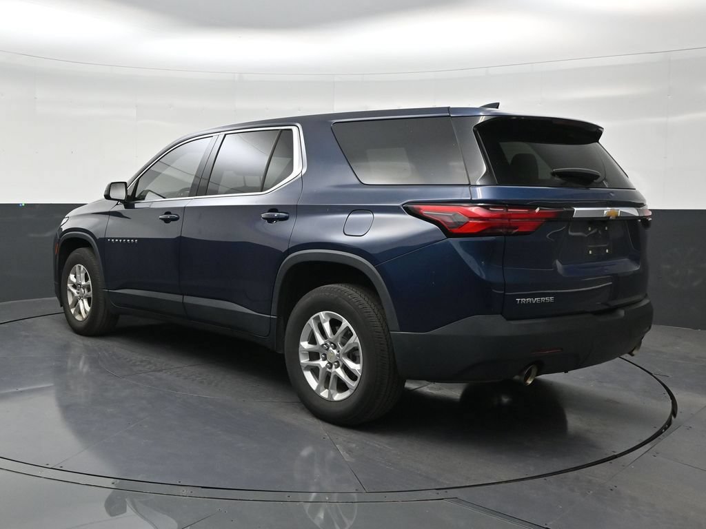 Used 2023 Chevrolet Traverse LS FWD image 3