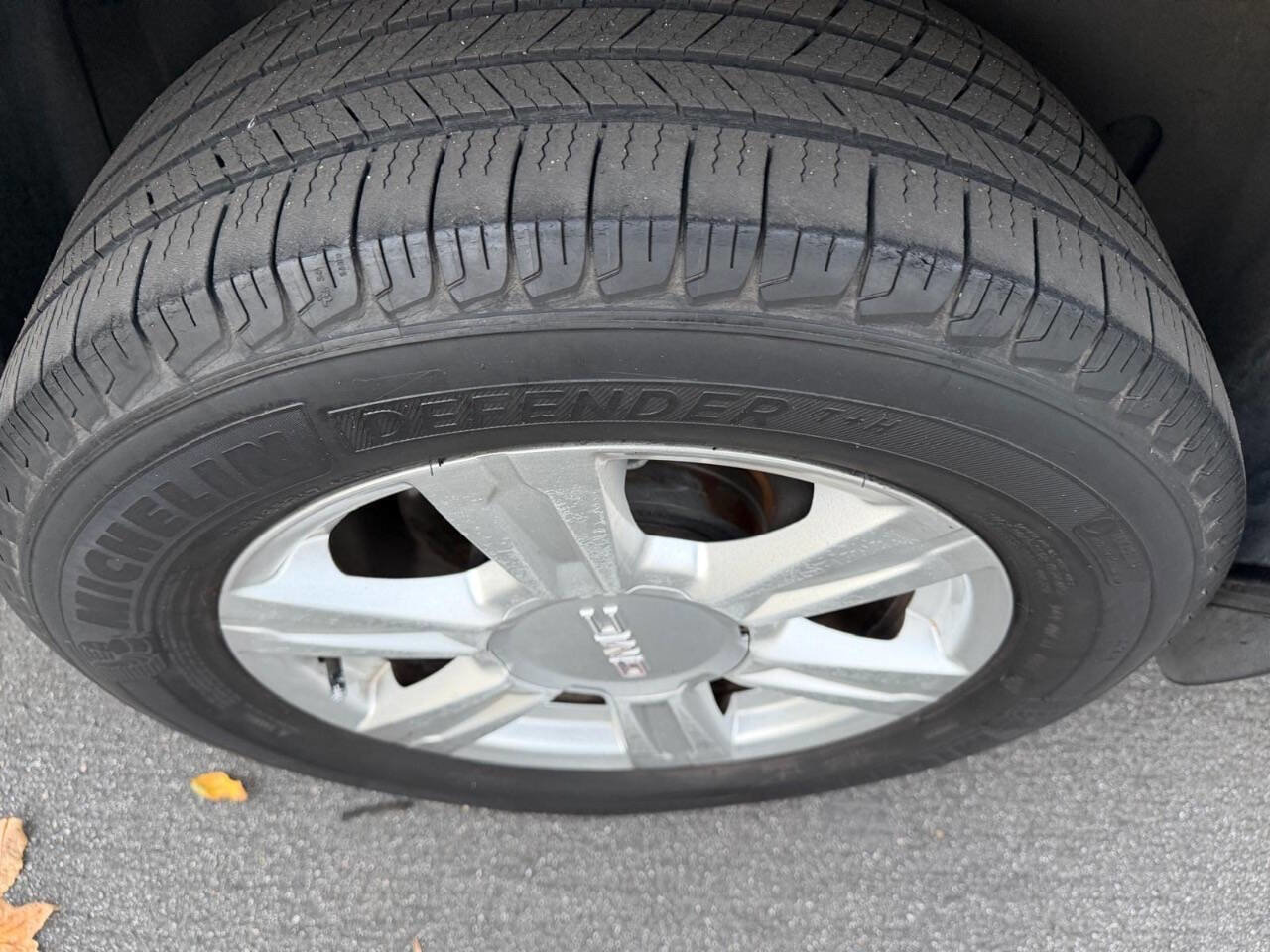 Used 2015 GMC Terrain SLE image 29