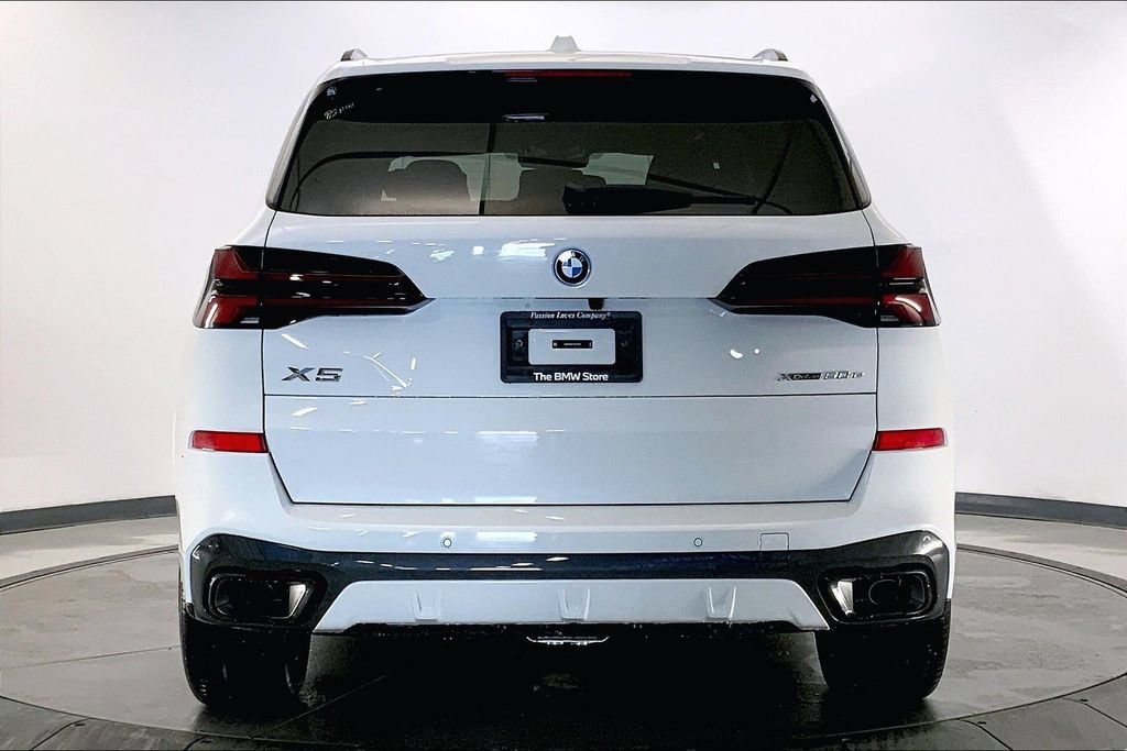 New 2026 BMW X5 xDrive50e w/ M Sport Package AWD/4WD image 3