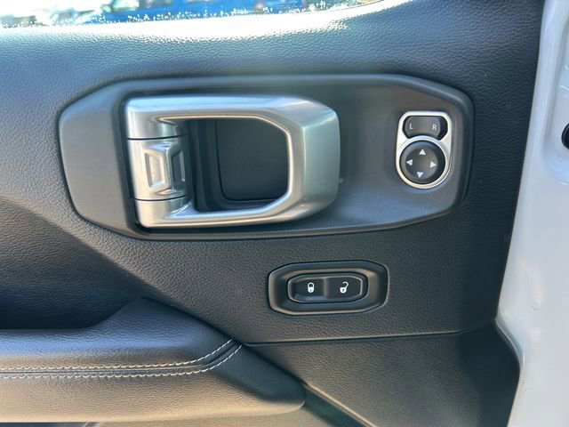 Used 2019 Jeep Wrangler Unlimited Sahara w/ Uconnect 4C Nav & Sound Group image 14