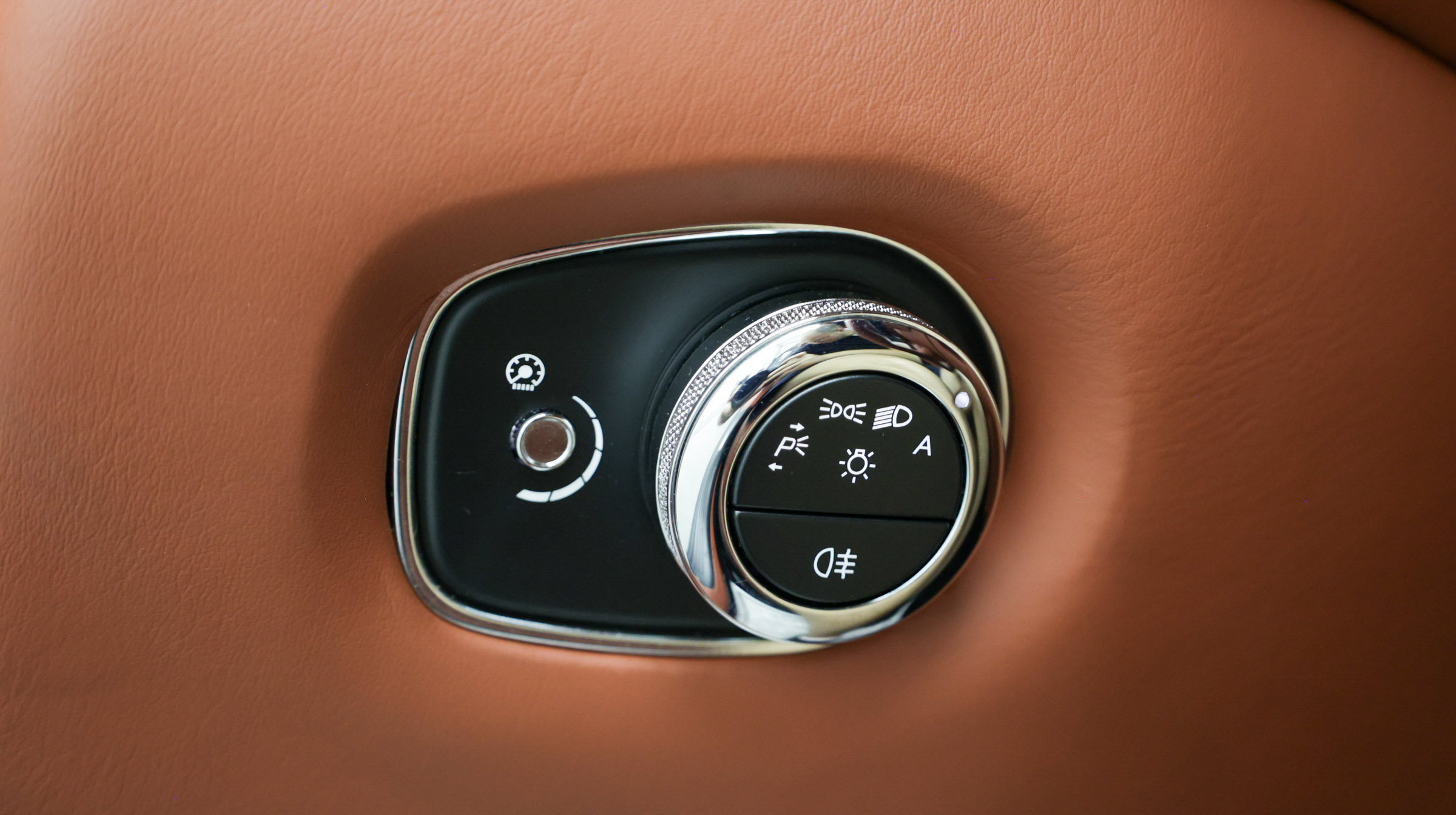Used 2019 Aston Martin DBS Superleggera RWD image 42