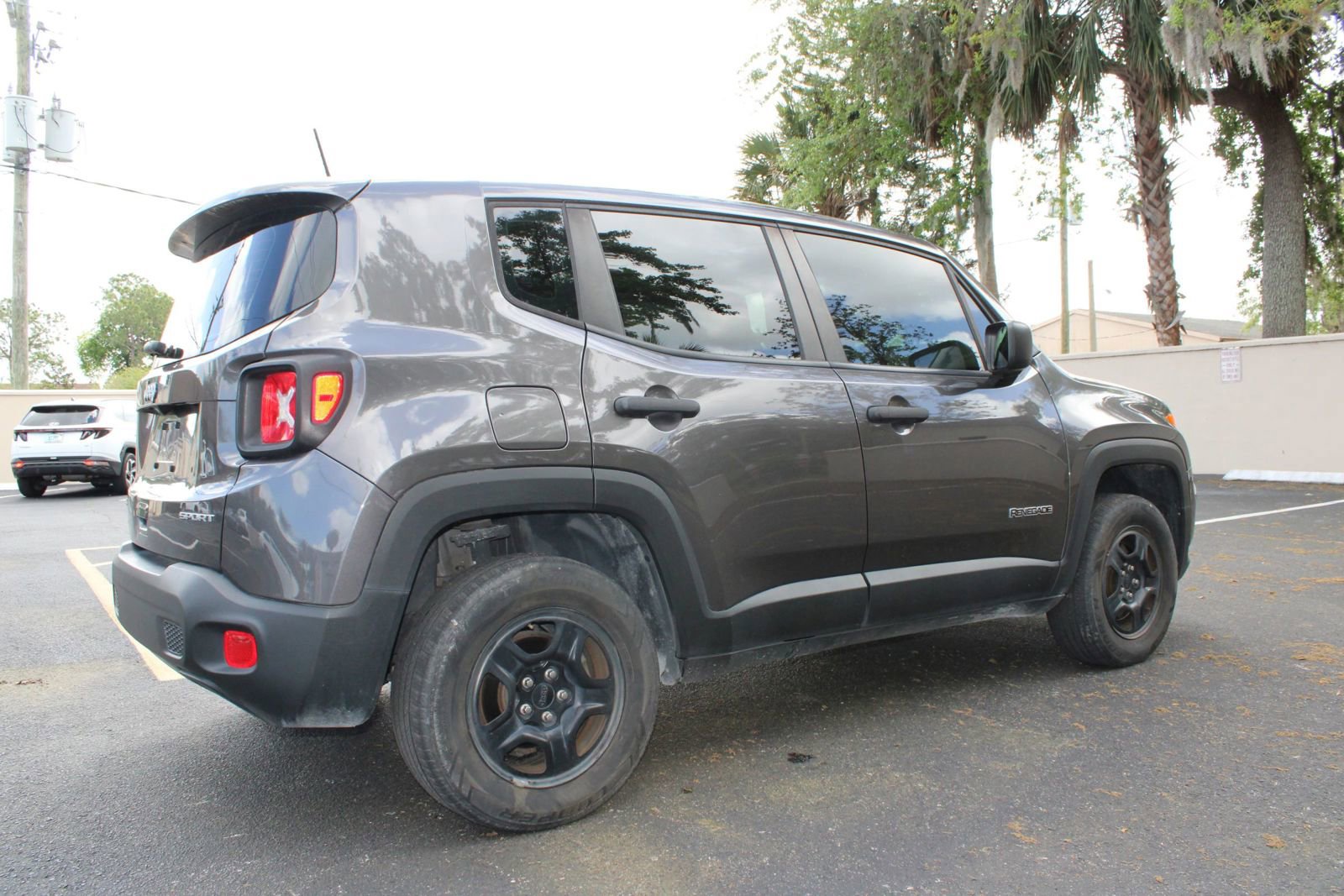 Used 2021 Jeep Renegade Sport image 17