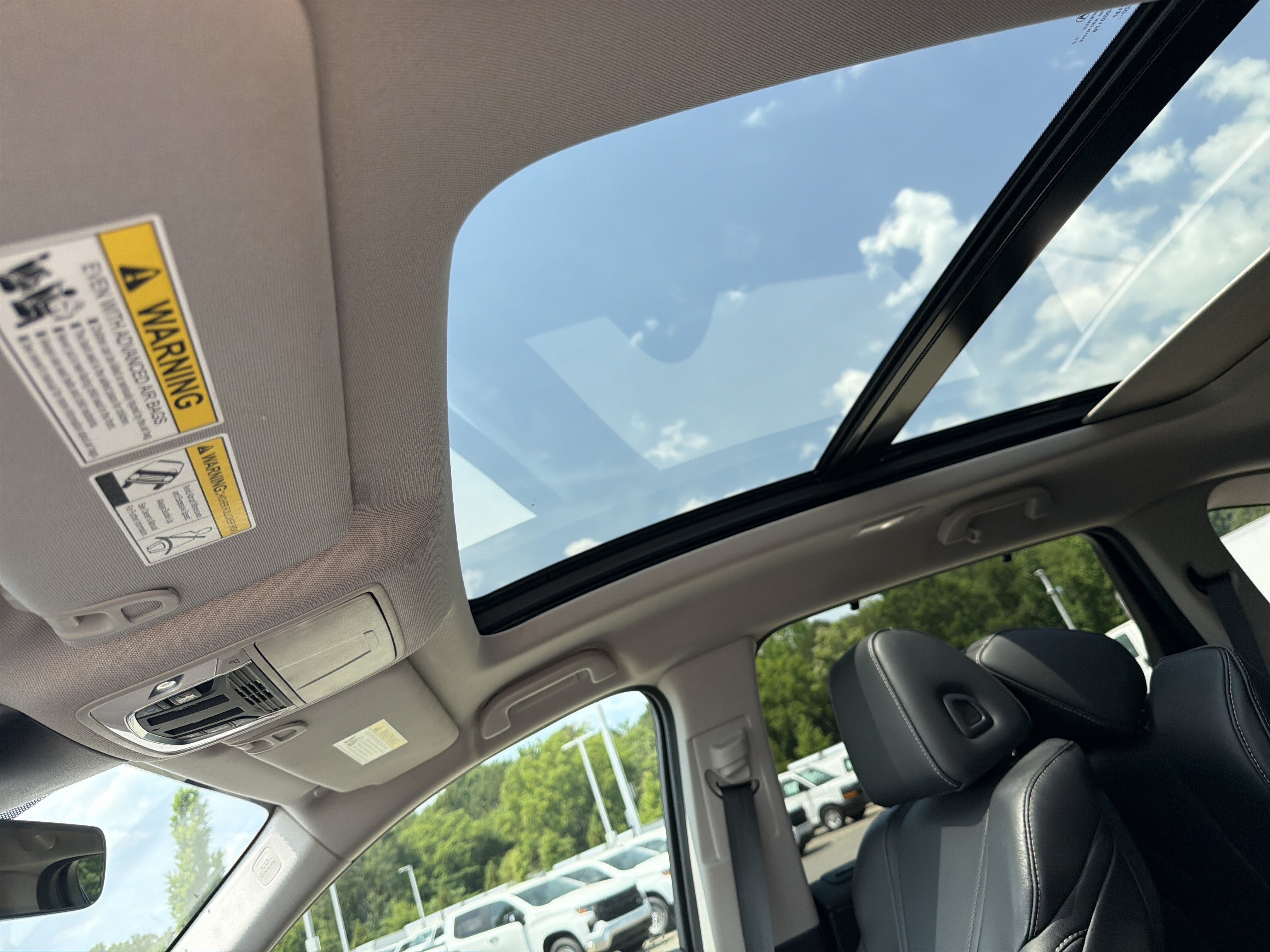 Certified 2022 Acura MDX FWD w/ Technology Package image 28
