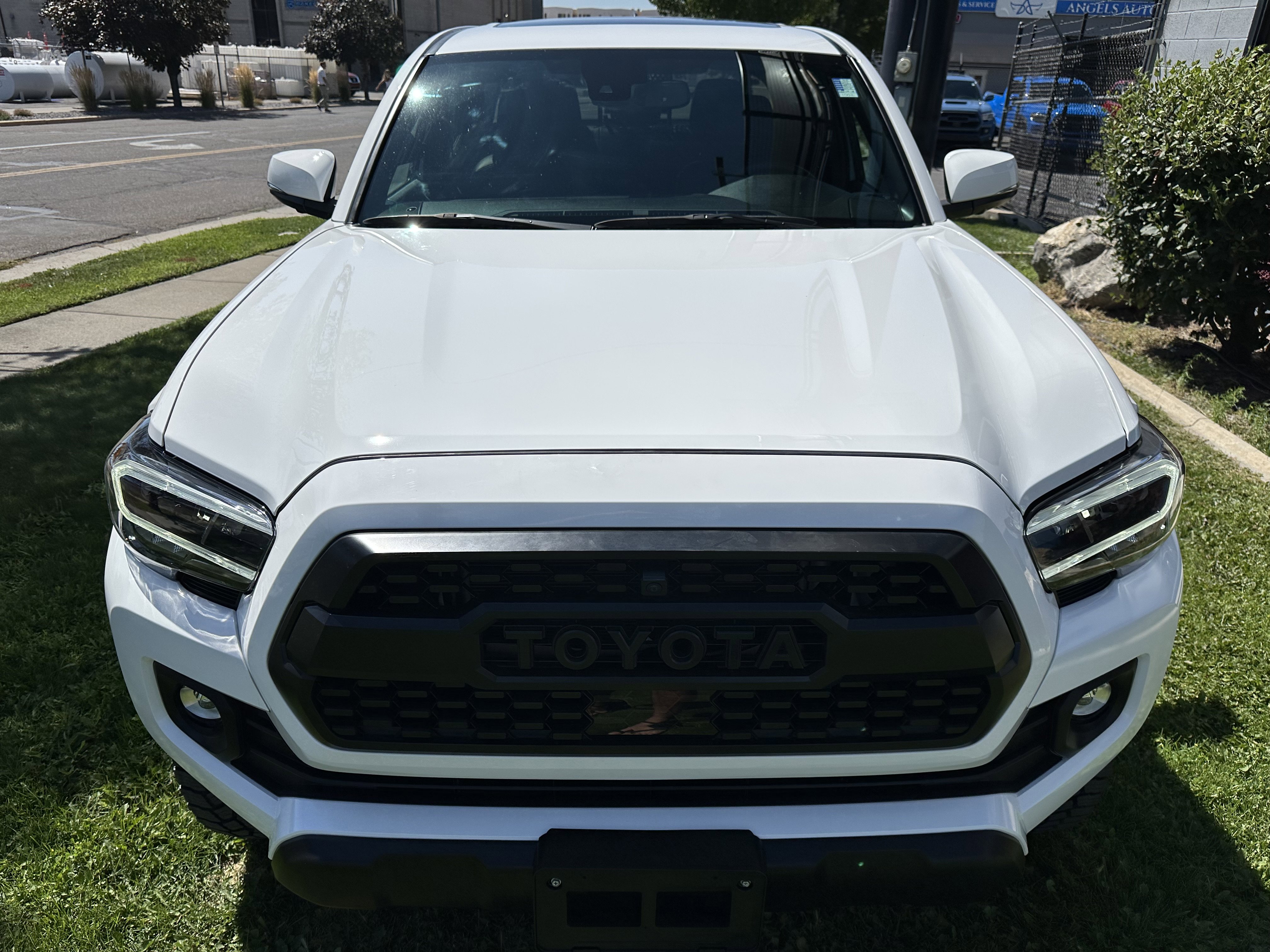 Used 2023 Toyota Tacoma TRD Off-Road image 15