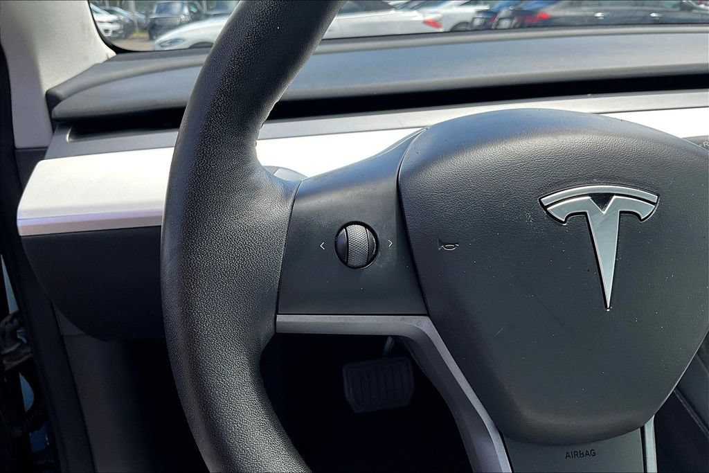 Used 2023 Tesla Model 3 Standard Range RWD image 11