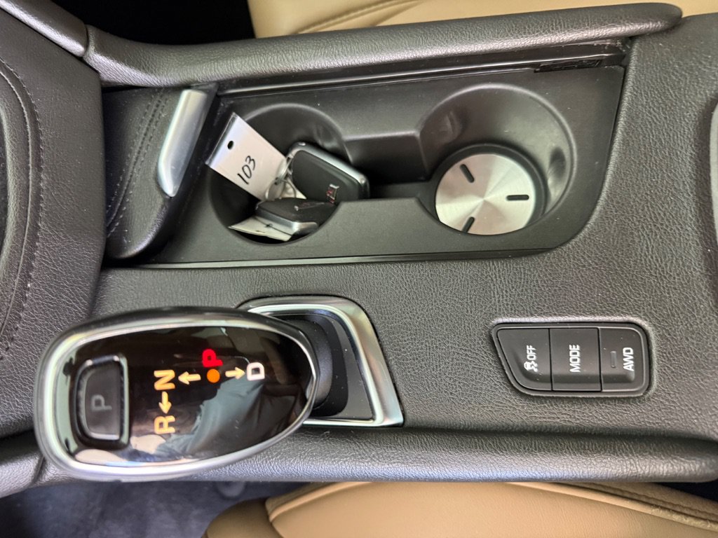 Used 2018 Cadillac XT5 Platinum w/ Driver Assist Package AWD/4WD image 19