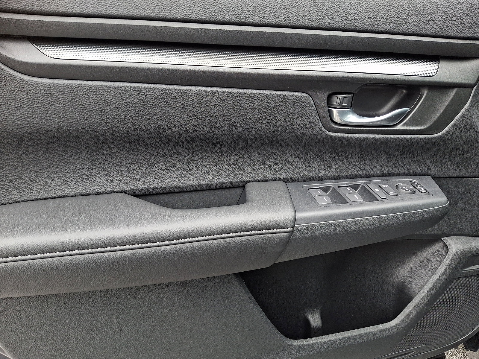 Used 2026 Honda CR-V LX image 12