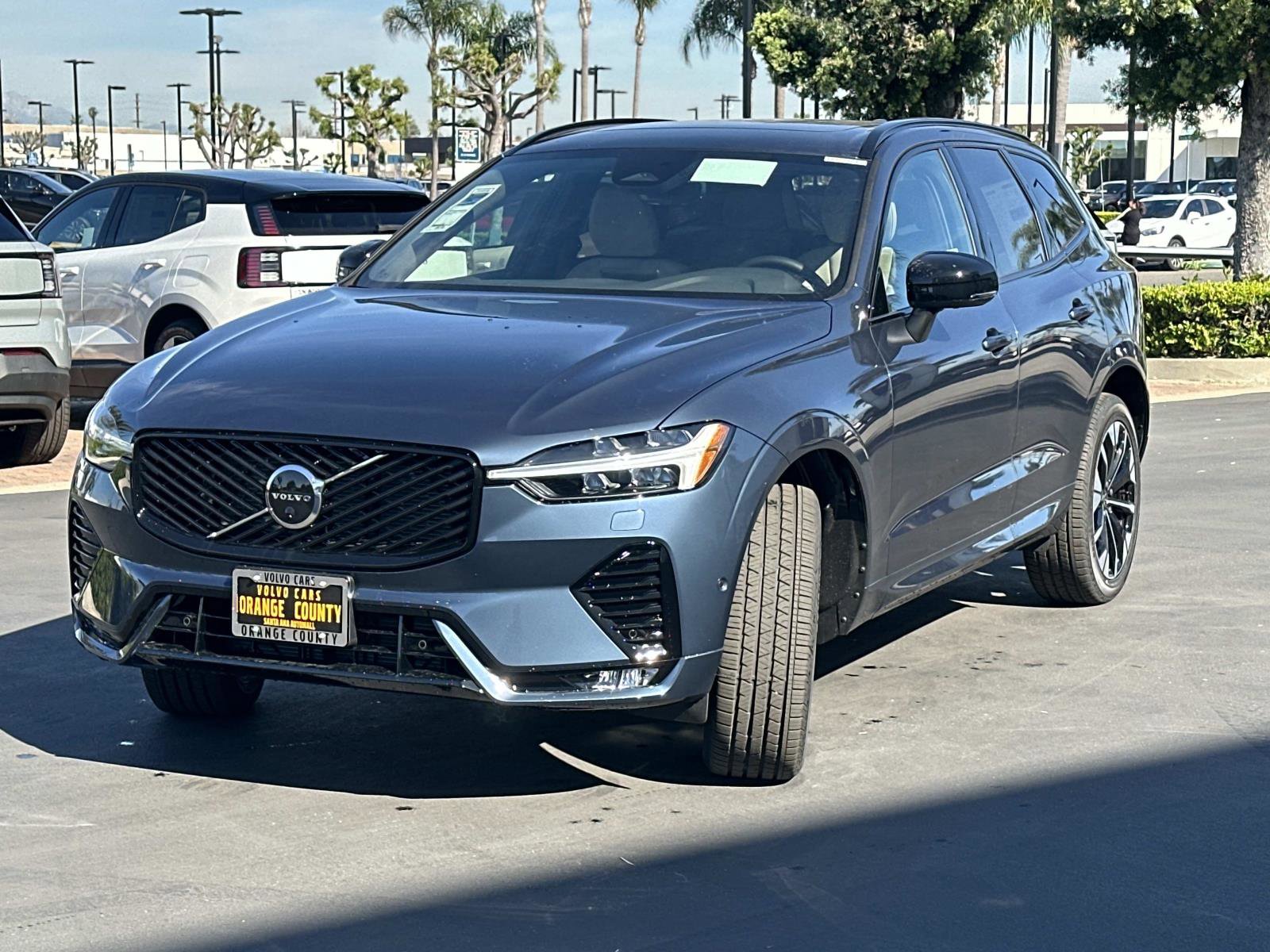 New 2026 Volvo XC60 B5 Plus w/ Climate Package AWD/4WD image 3