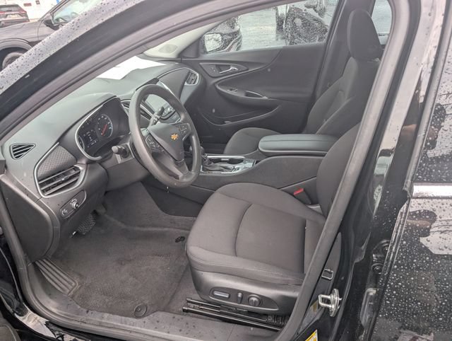 Used 2025 Chevrolet Malibu LT FWD image 12