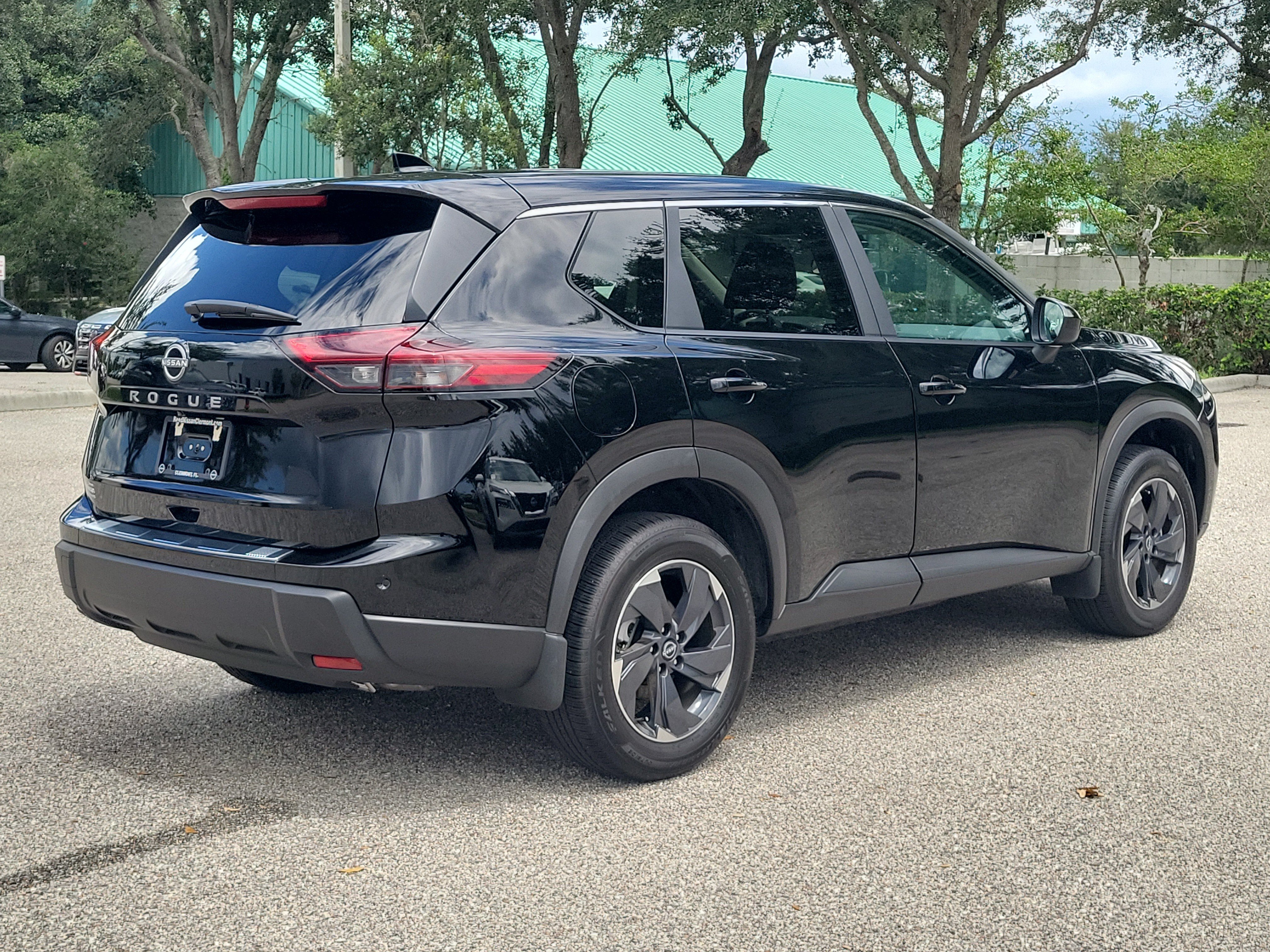 Certified 2026 Nissan Rogue SV w/ Cold Weather Package FWD image 6