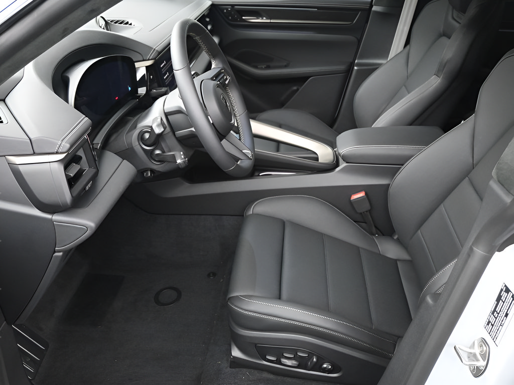 New 2025 Porsche Macan Turbo Electric AWD/4WD image 6