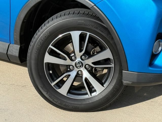 Used 2018 Toyota RAV4 XLE w/ Plus Extra Value Package FWD image 2
