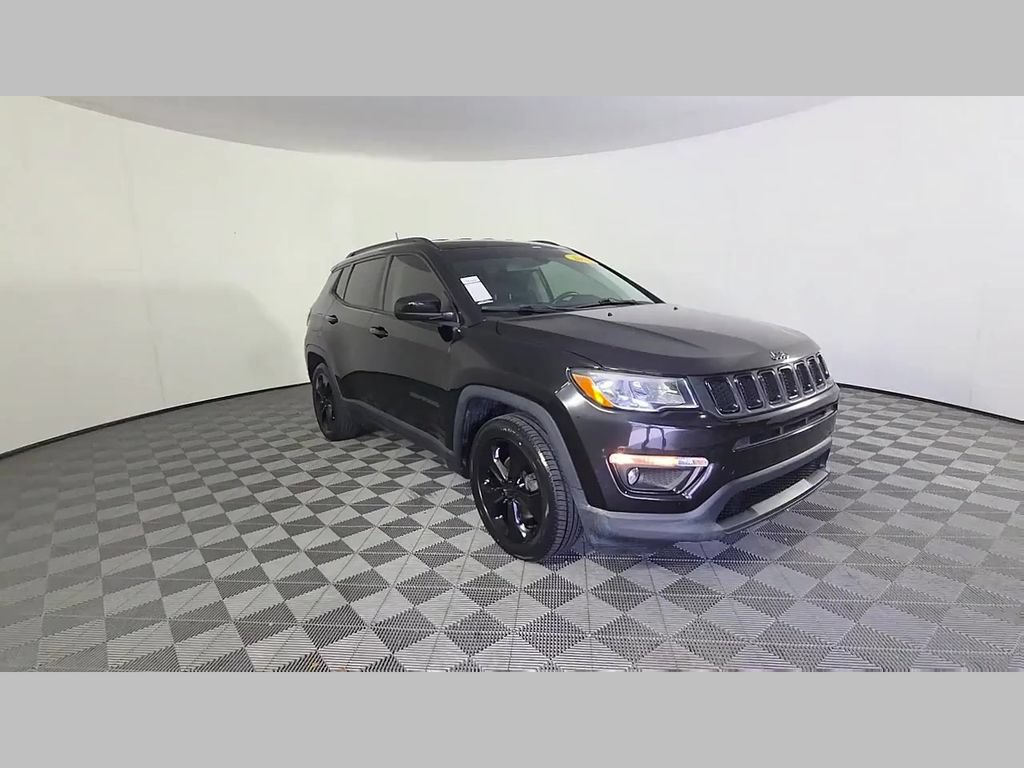 Used 2020 Jeep Compass Latitude FWD image 34