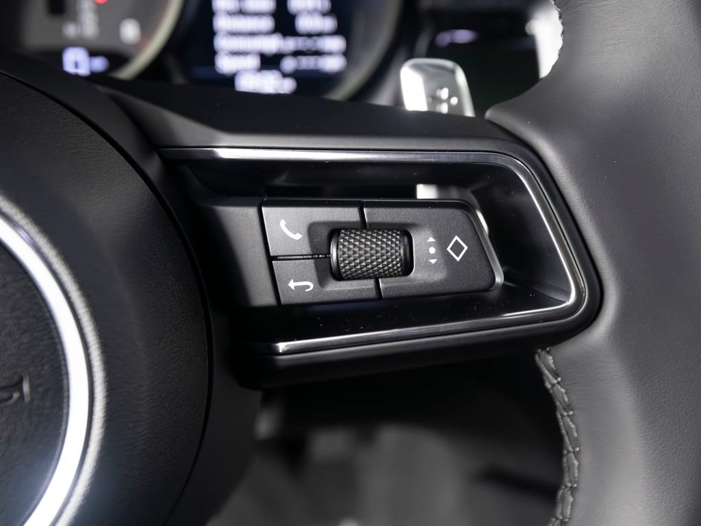 New 2026 Porsche Macan AWD/4WD image 25