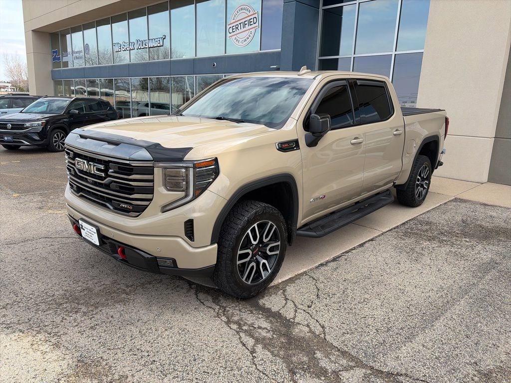 Used 2022 GMC Sierra 1500 AT4 w/ AT4 Premium Package AWD/4WD image 4