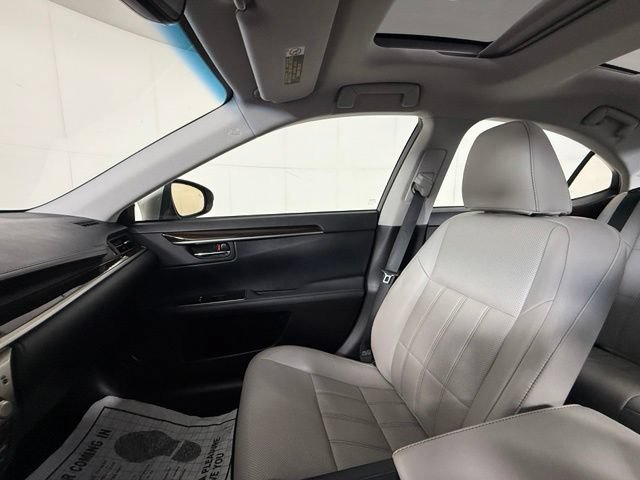 Used 2018 Lexus ES 350 w/ Luxury Package w/Wood Trim FWD image 18