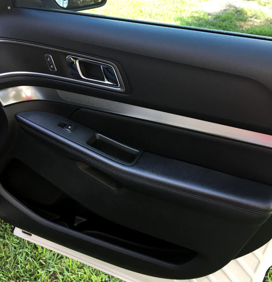 Used 2019 Ford Explorer XLT w/ Equipment Group 201A image 15