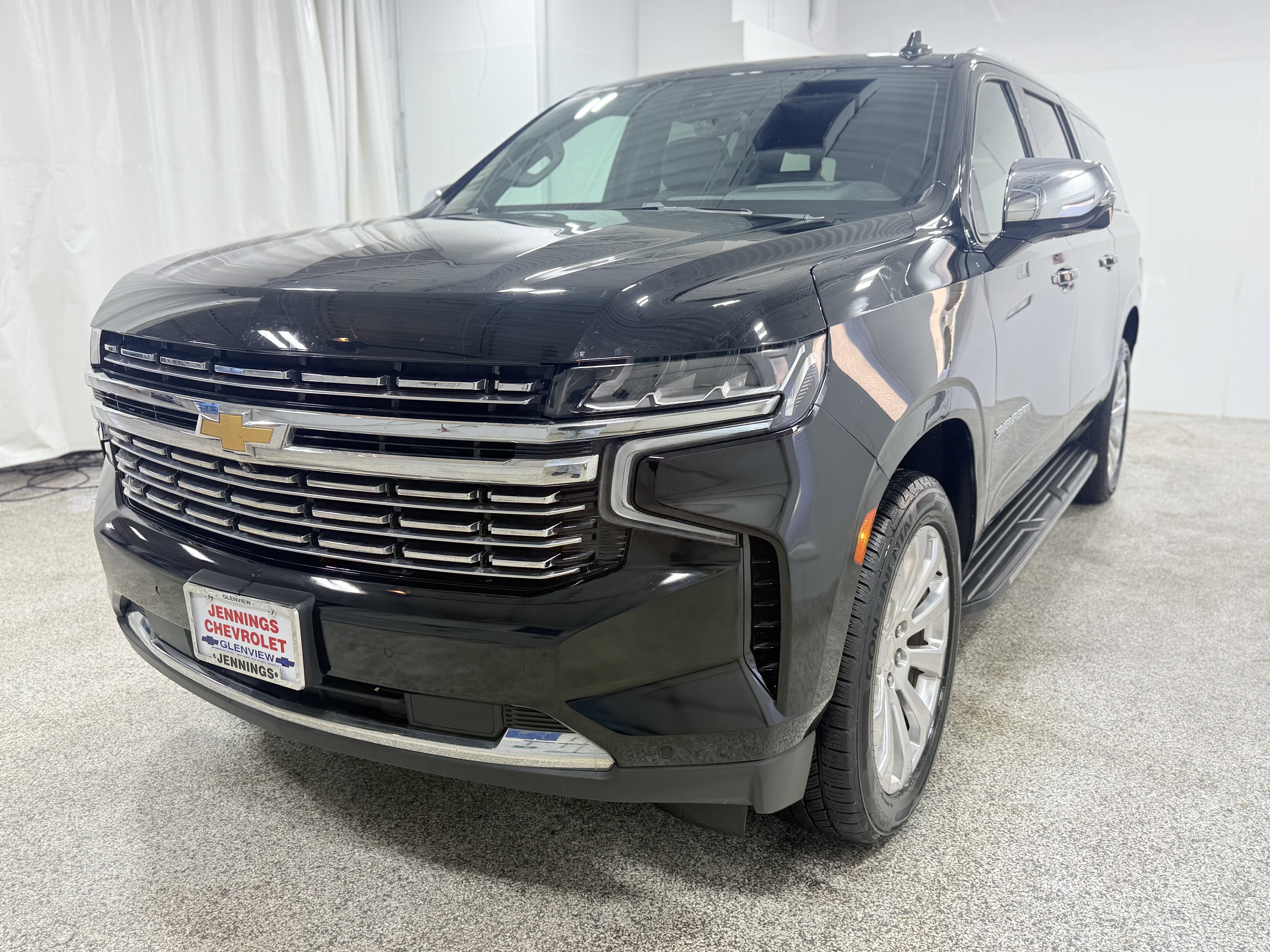 Used 2021 Chevrolet Suburban Premier w/ Premium Package image 3