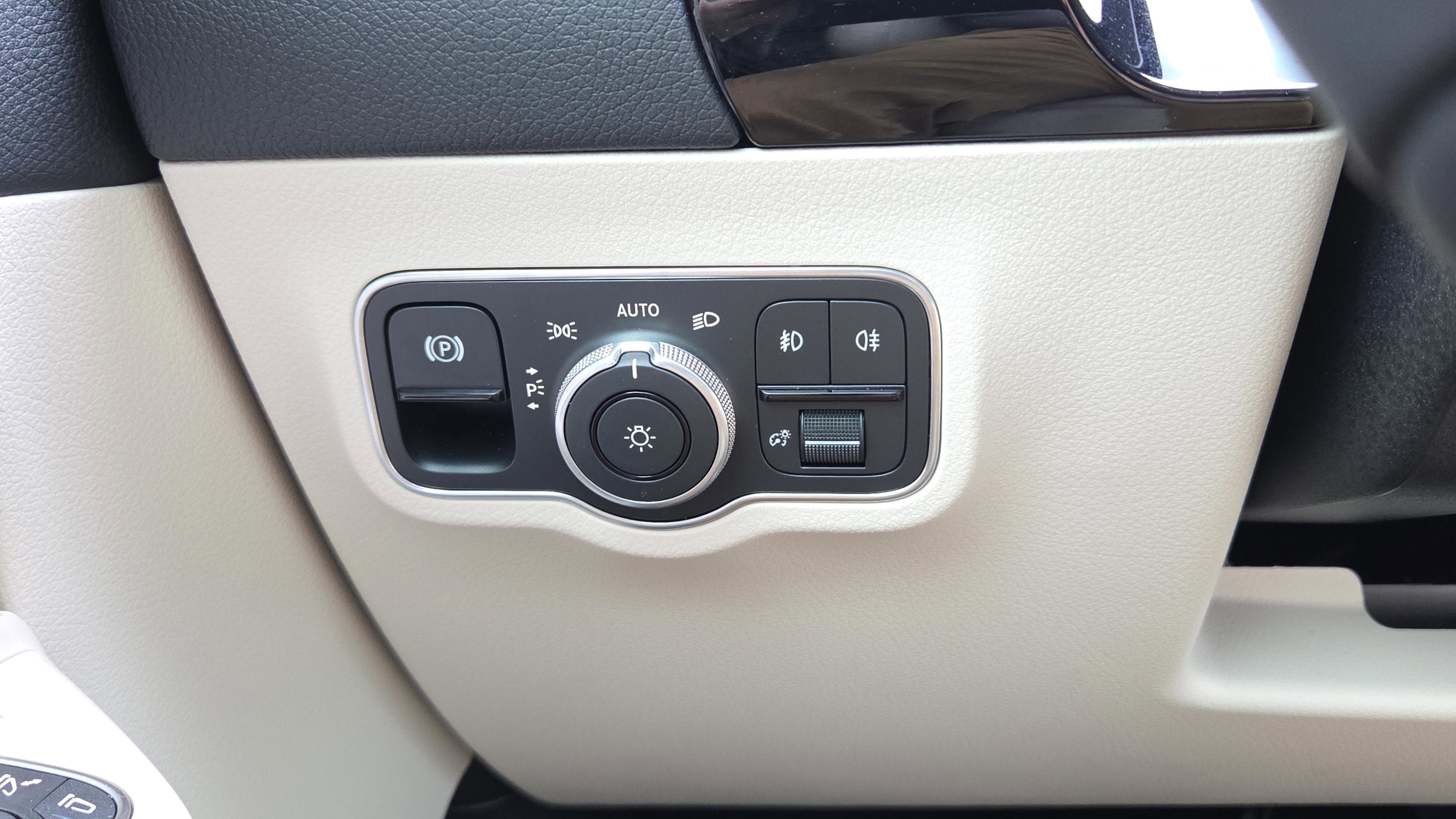 Used 2025 Mercedes-Benz GLA 250 image 16