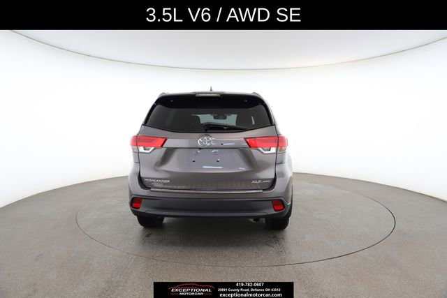 Used 2018 Toyota Highlander XLE image 15