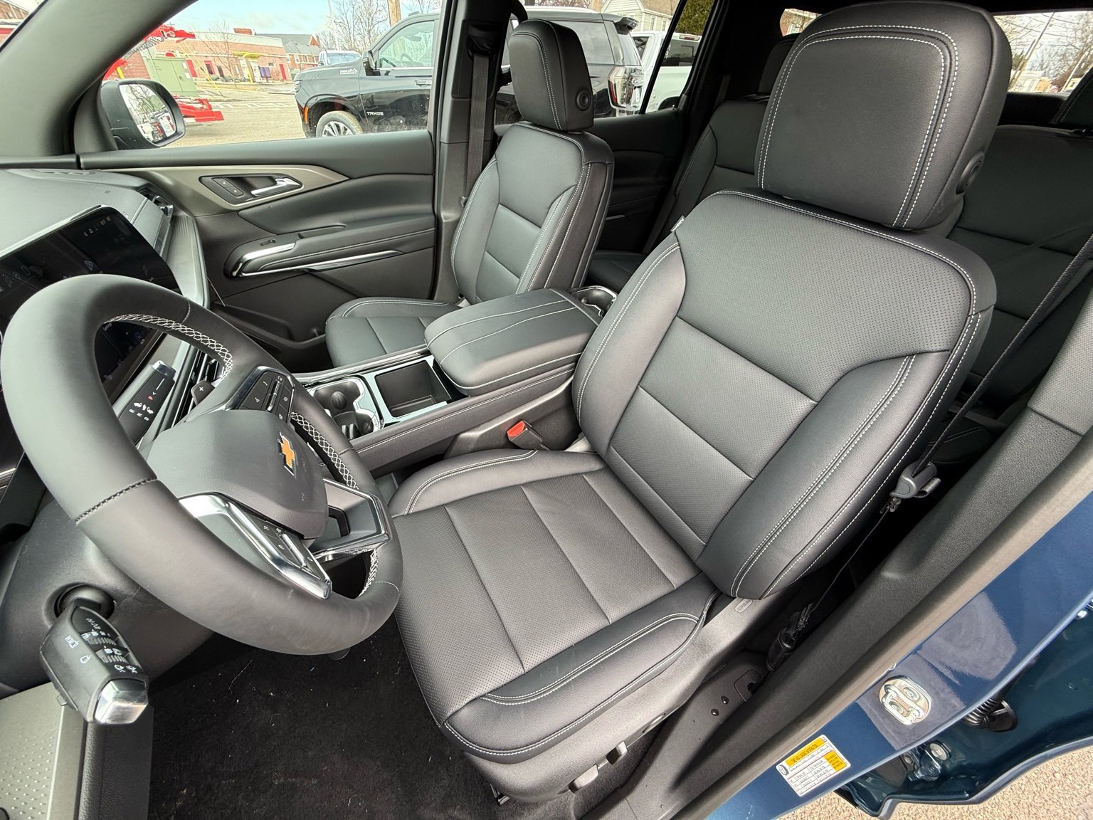 New 2026 Chevrolet Traverse LT image 12