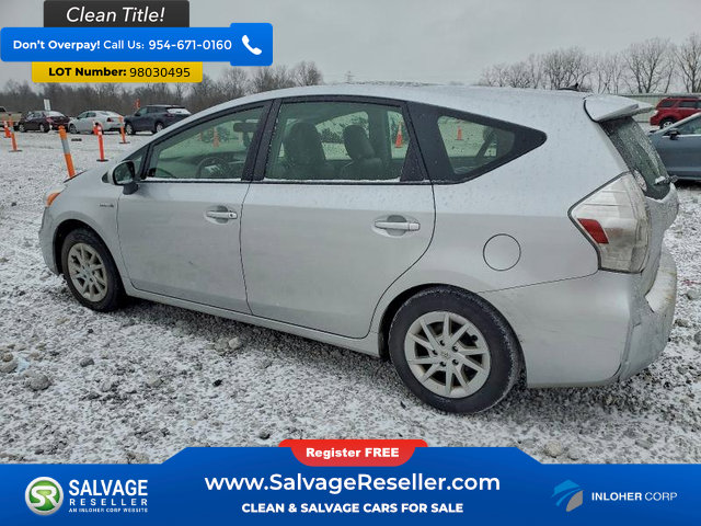 Used 2014 Toyota Prius V image 3