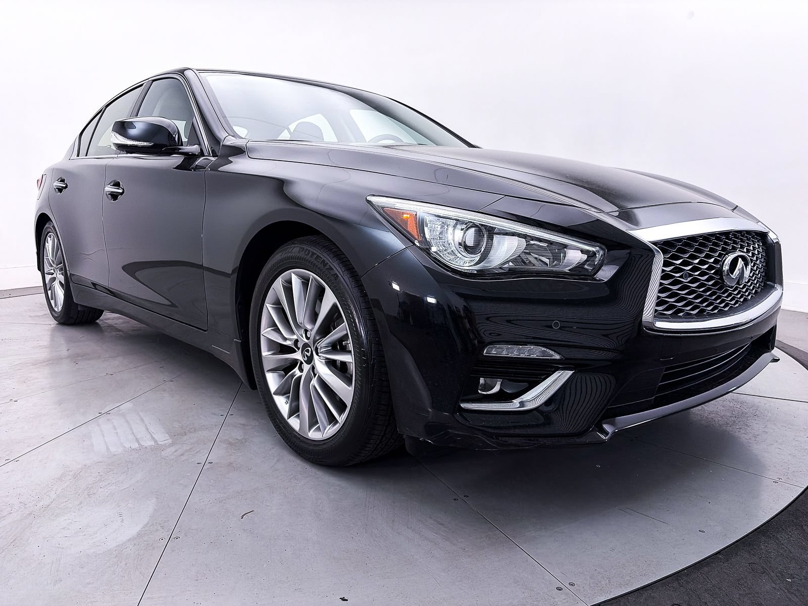 Used 2023 INFINITI Q50 Luxe w/ Cargo Package RWD image 10
